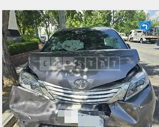 Photo 2 of 32: 2017 Toyota Siena 4WD — Korean insurance auction