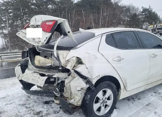 Photo 2 of 6: 2015 Kia K5, VIN KNAGN418BFA588246 — Korean insurance auction