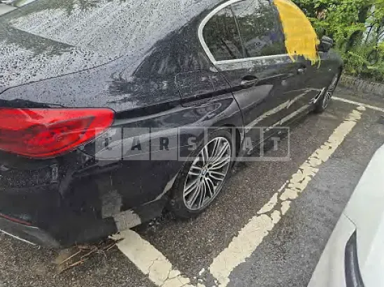 Photo 2 of 17: 2020 BMW 530i xDrive M Sport Package — Korean insurance auction