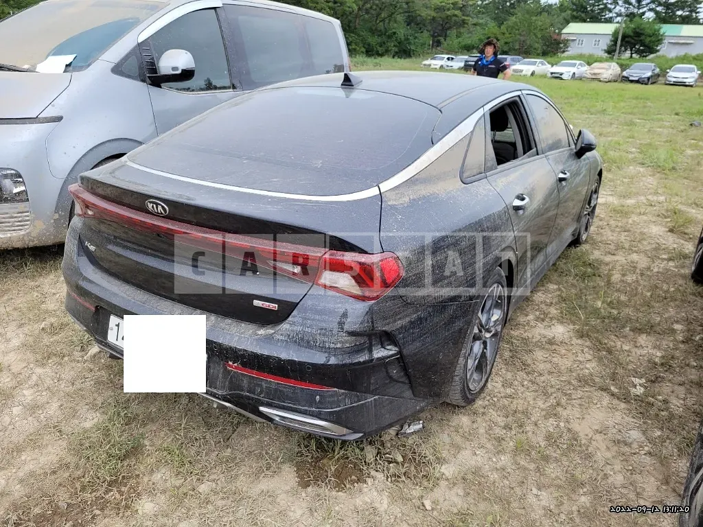 Photo 2 of 20: 2020 Kia K5, VIN KNAG3412BLA068844 — Korean insurance auction