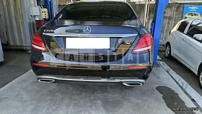 Photo 1 of 17: 2017 Mercedes-Benz E220d — Korean insurance auction