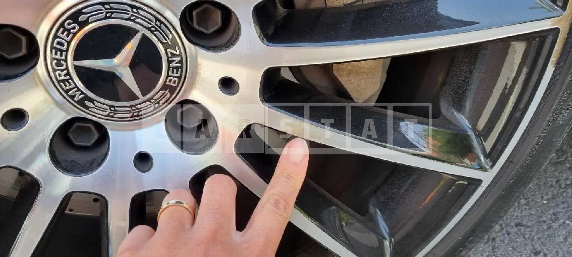 Photo 3 of 3: 2019 Mercedes-Benz (parts) CLS400 d 4Matic Wheels, VIN WDD2J2DB7KA045291 — Korean insurance auction