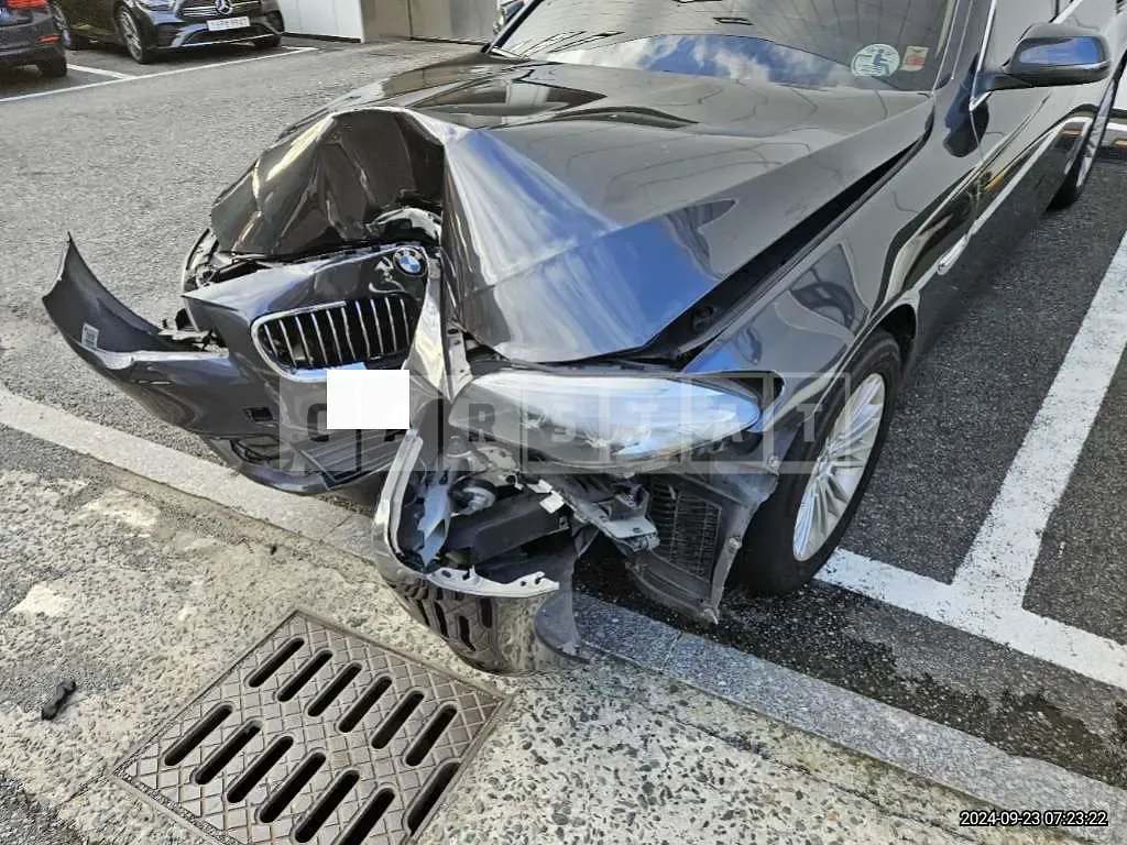 Photo 2 of 16: 2015 BMW 520d xDrive — Korean insurance auction
