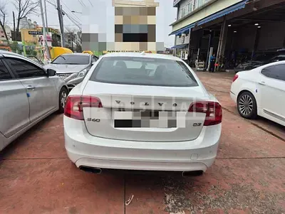 Photo 1 of 5: 2017 Volvo S60D3 — Korean insurance auction
