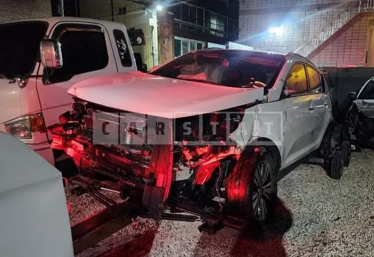 Photo 2 of 11: 2014 Kia Sportage R — Korean insurance auction