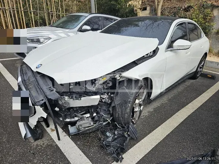 Photo 2 of 9: 2023 BMW 523d — Korean insurance auction