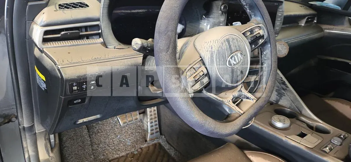 Photo 2 of 10: 2019 Kia K5 — Korean insurance auction