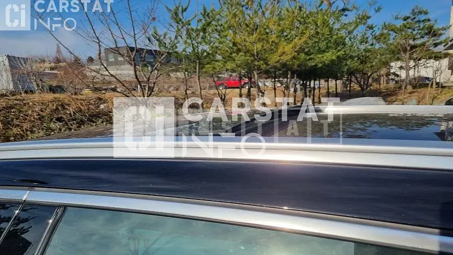 Photo 2 of 21: 2017 Mercedes-Benz GLC220 d 4Matic, VIN WDC0G0FB9HF200317 — Korean insurance auction