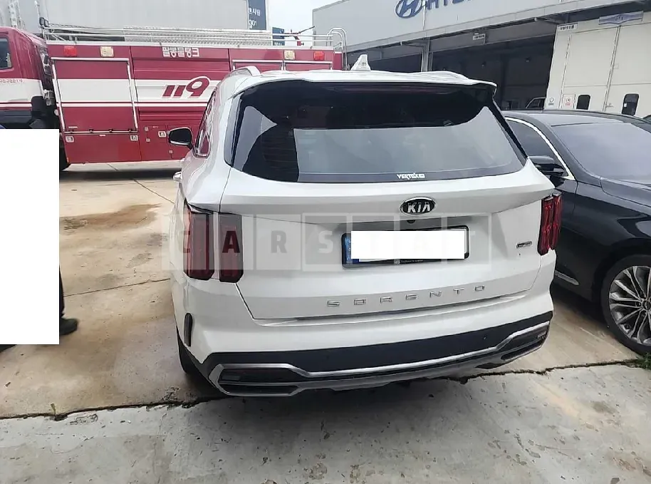 Photo 2 of 20: 2021 Kia Sorento — Korean insurance auction