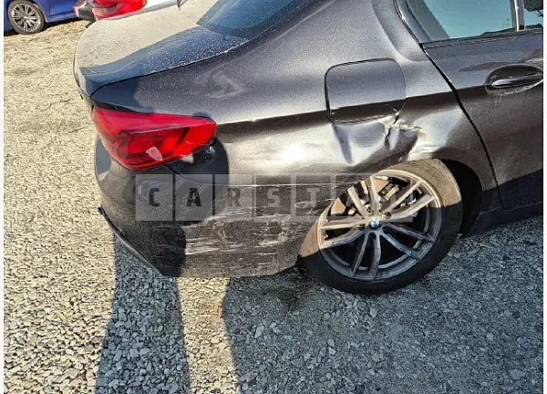 Photo 2 of 8: 2018 BMW 520d — Korean insurance auction