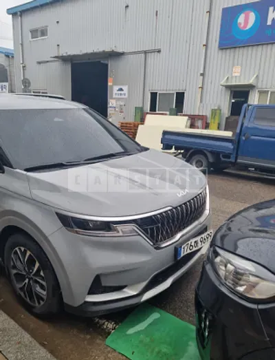 Photo 1 of 21: 2023 Kia Carnival — Korean insurance auction