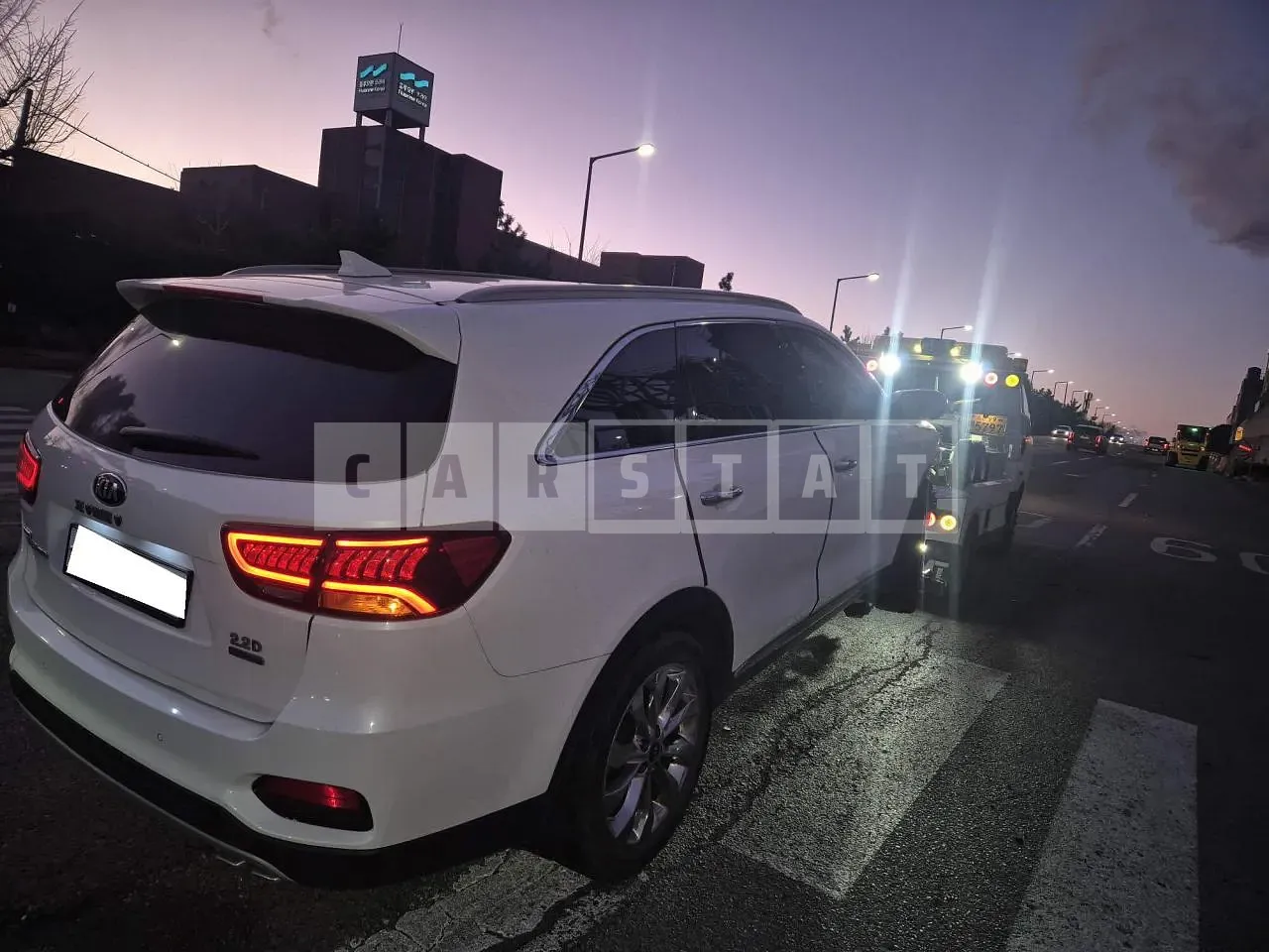 Photo 2 of 7: 2018 Kia Sorento, VIN KNAPH81BBKA486227 — Korean insurance auction