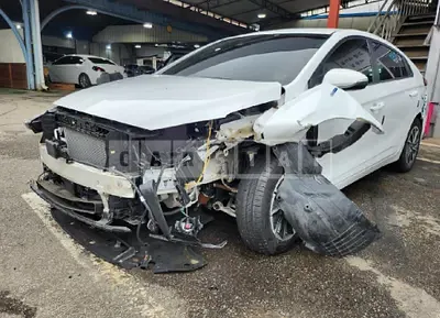 Photo 1 of 21: 2020 Hyundai Modern Ionic Electric, VIN KMHC851JFLU051257 — Korean insurance auction