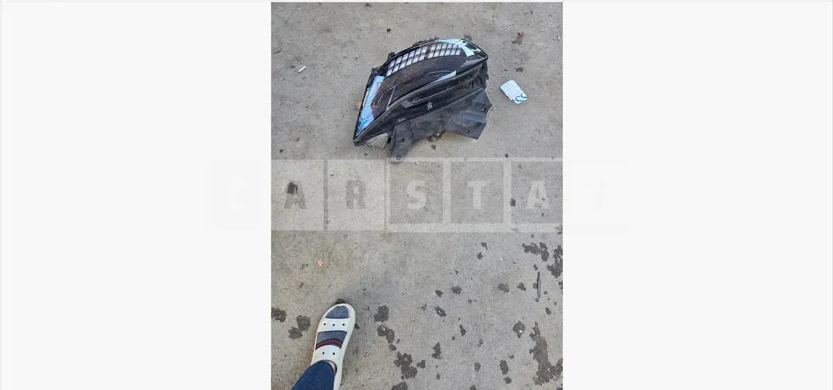 Photo 3 of 3: 2023 Hyundai (parts) IONIQ 6 Headlamp — Korean insurance auction
