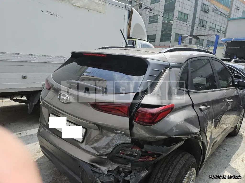 Photo 2 of 18: 2018 Hyundai Kona — Korean insurance auction