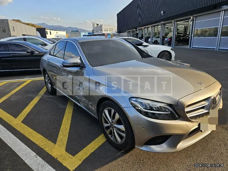 Photo 2 of 7: 2019 Mercedes-Benz C220 d — Korean insurance auction