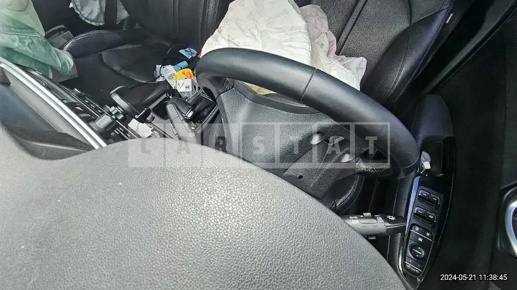 Photo 3 of 3: 2017 Kia K5 — Korean insurance auction