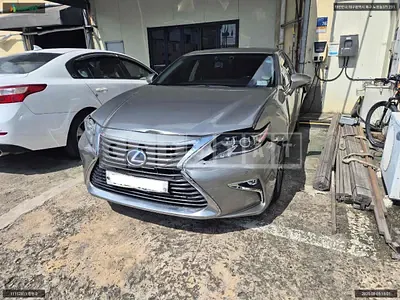 Photo 1 of 6: 2018 Lexus ES300h, VIN JTHBW1GG7J2172207 — Korean insurance auction