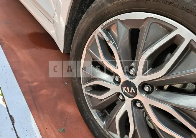 Photo 2 of 5: 2021 Kia K5, VIN KNAG541JBMA014608 — Korean insurance auction