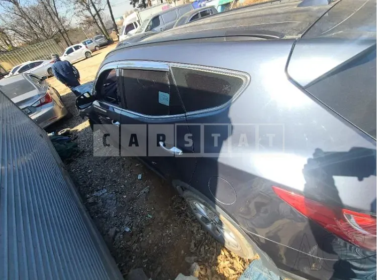 Photo 2 of 15: 2015 Hyundai Santa Fe, VIN KMHSW81UDFU521790 — Korean insurance auction