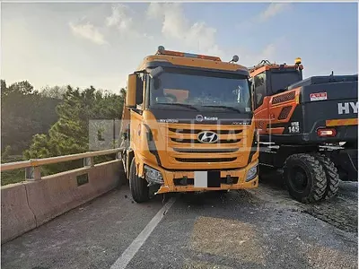 2016 Etech 5.2 ton vacuum road sweeper