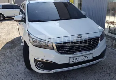 Photo 1 of 19: 2018 Kia Carnival, VIN KNAMD81ABJS415386 — Korean insurance auction