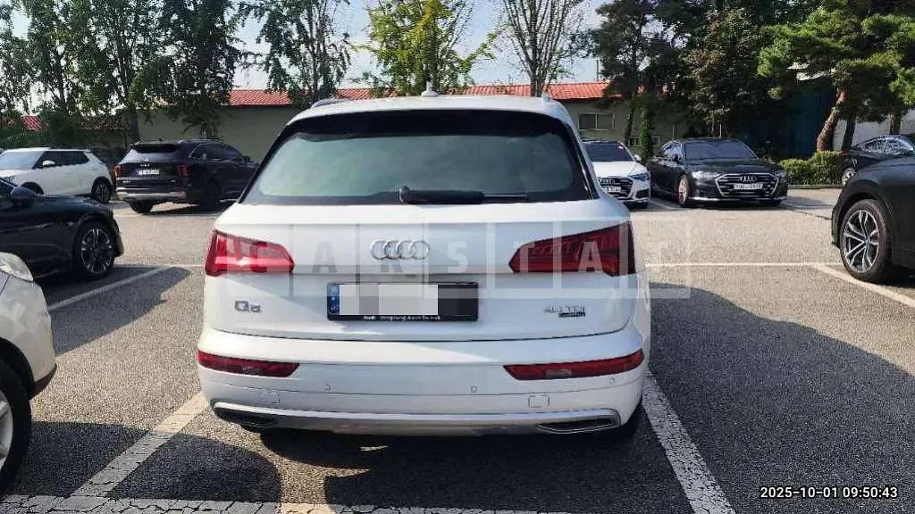 Photo 2 of 34: 2020 Audi Q5 40 TDI quattro — Korean insurance auction
