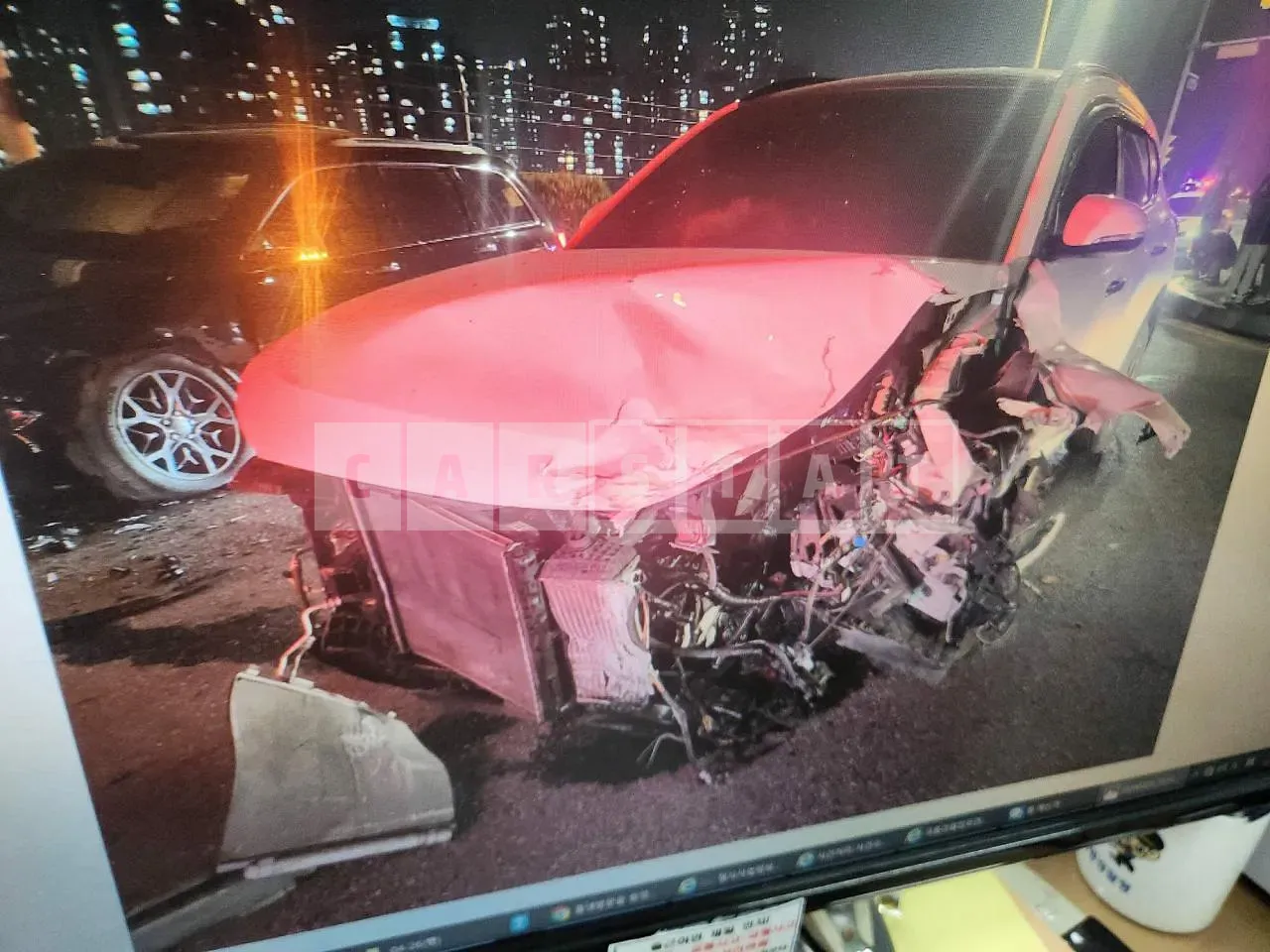 Photo 2 of 11: 2016 Hyundai Tucson, VIN KMHJ3815GHU292672 — Korean insurance auction