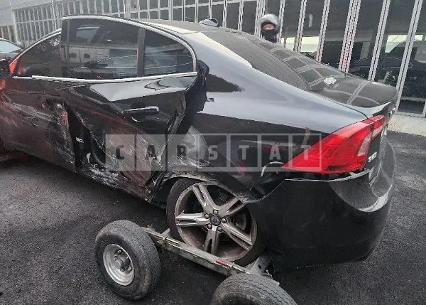 Photo 2 of 14: 2016 Volvo S60 D4 — Korean insurance auction