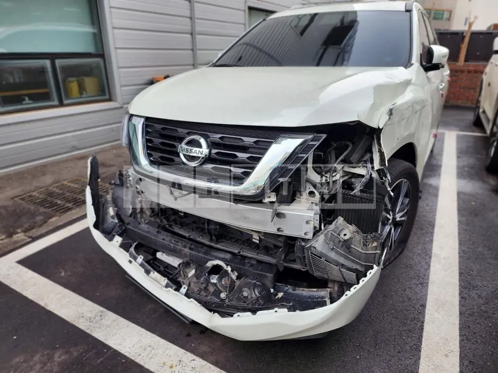 Photo 2 of 31: 2018 Nissan Pathfinder, VIN 5N1AR2MM1JC643536 — Korean insurance auction