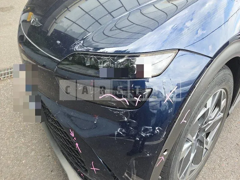 Photo 2 of 2: 2022 Genesis (parts) GV60 Light — Korean insurance auction