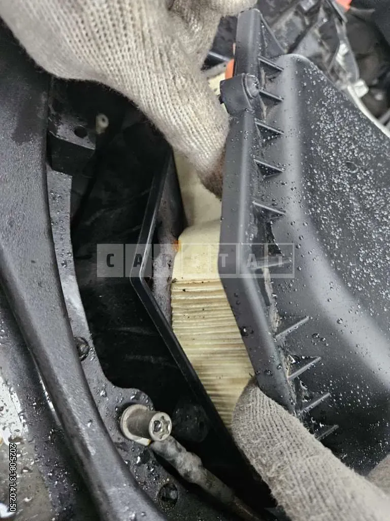 Photo 2 of 12: 2019 BMW 520i Luxury — Korean insurance auction