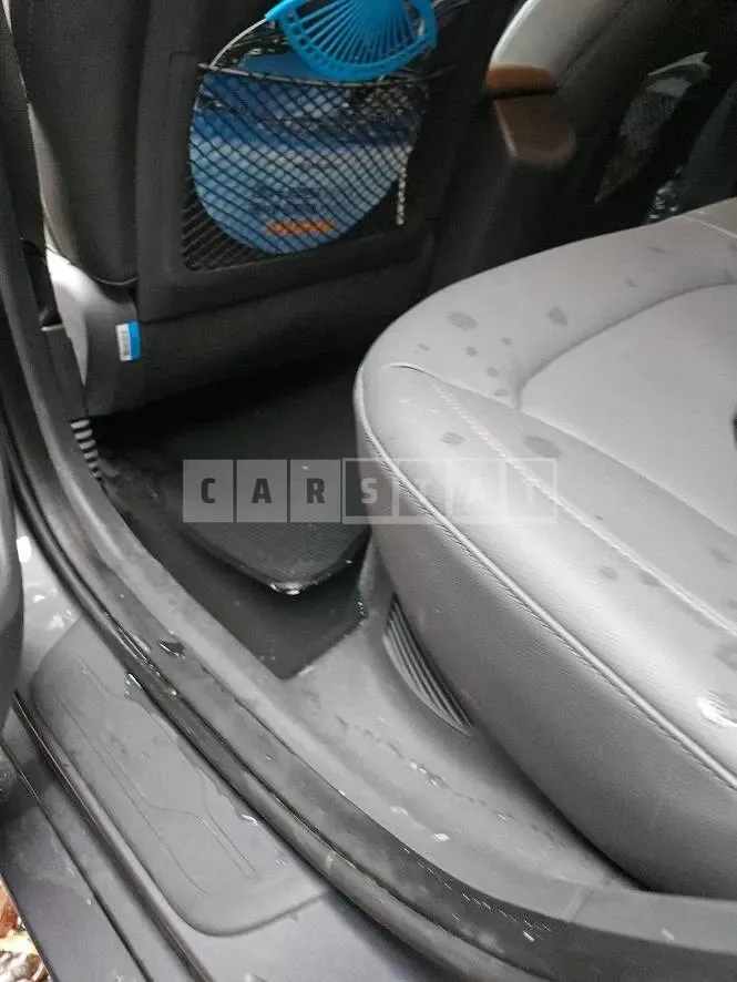 Photo 2 of 23: 2019 Hyundai IONIQ Hybrid, VIN KMHC851CGLU147487 — Korean insurance auction