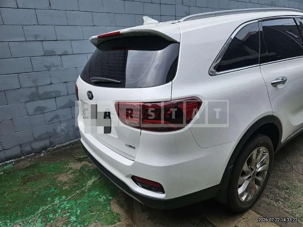 Photo 2 of 11: 2018 Kia Sorento — Korean insurance auction