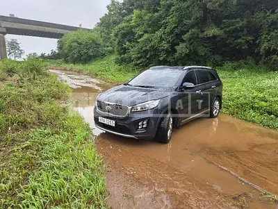 Photo 1 of 5: 2017 Kia Sorento — Korean insurance auction