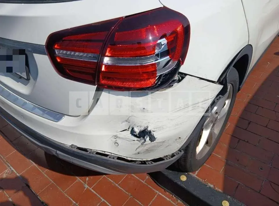 Photo 2 of 7: 2017 Mercedes-Benz GLA220 — Korean insurance auction