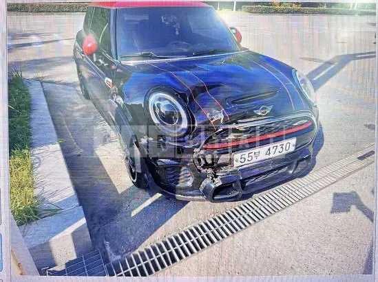Photo 2 of 10: 2017 MINI John Cooper Works — Korean insurance auction