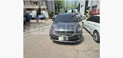 Photo 1 of 17: 2015 Kia Carnivals — Korean insurance auction