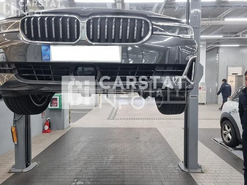 Photo 2 of 21: 2022 BMW 520i, VIN WBA11BH00NWX49125 — Korean insurance auction