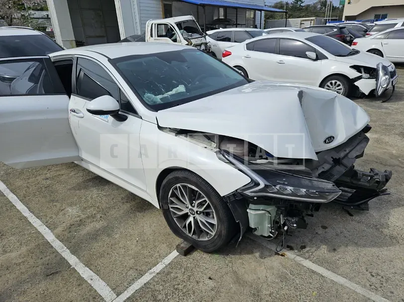 Photo 2 of 8: 2021 Kia K5 2.0 — Korean insurance auction