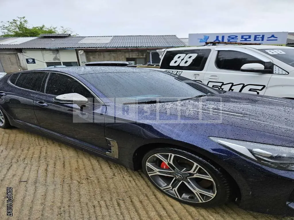 Photo 2 of 22: 2020 Kia Stinger — Korean insurance auction