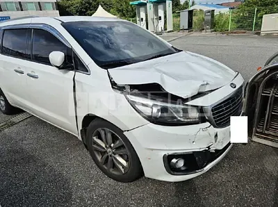 Photo 1 of 14: 2018 Kia Carnival — Korean insurance auction