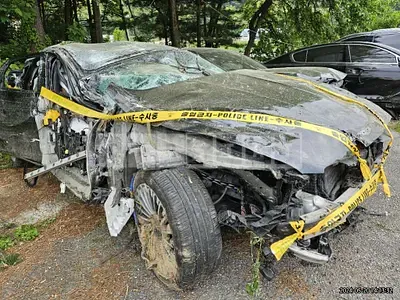 Photo 1 of 6: 2022 Genesis Modern Electrified G80 — Korean insurance auction