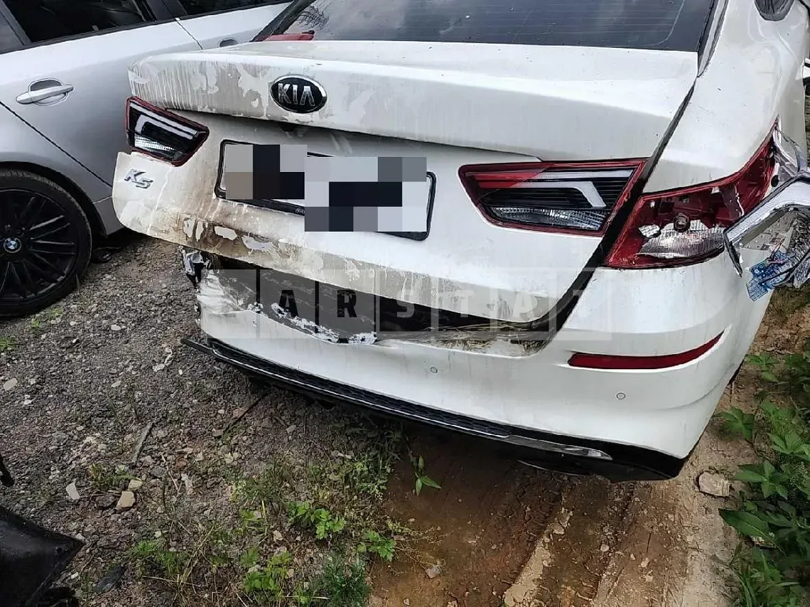 Photo 2 of 10: 2019 Kia K5 2.0 — Korean insurance auction