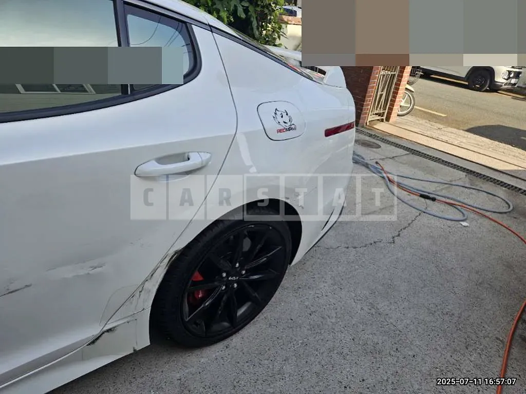 Photo 2 of 3: 2022 Kia (part) Stinger Wheel — Korean insurance auction
