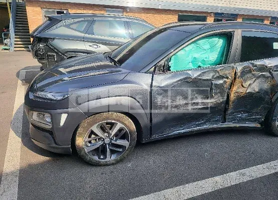 Photo 2 of 39: 2019 Hyundai Kona, VIN KMHK7815HKU344437 — Korean insurance auction