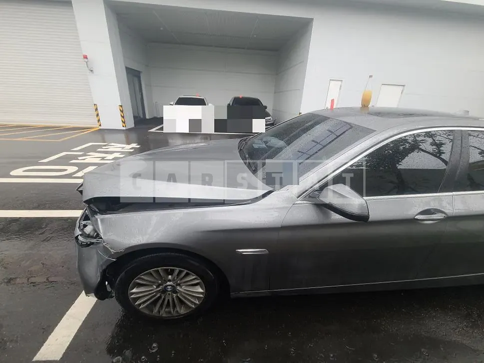Photo 2 of 5: 2015 BMW 520d, VIN WBA5E5107FG066562 — Korean insurance auction