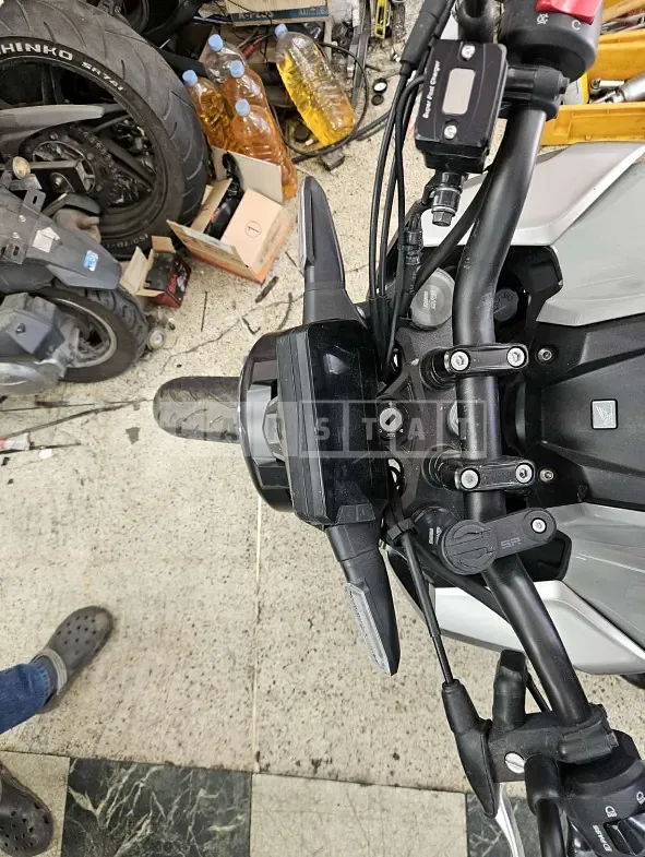 Photo 2 of 10: 2021 Honda (Two-Wheel) CB125R — Korean insurance auction