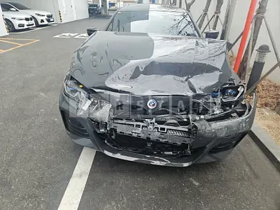 Photo 1 of 42: 2023 BMW i4 M50, VIN WBY31AW09PFN63206 — Korean insurance auction