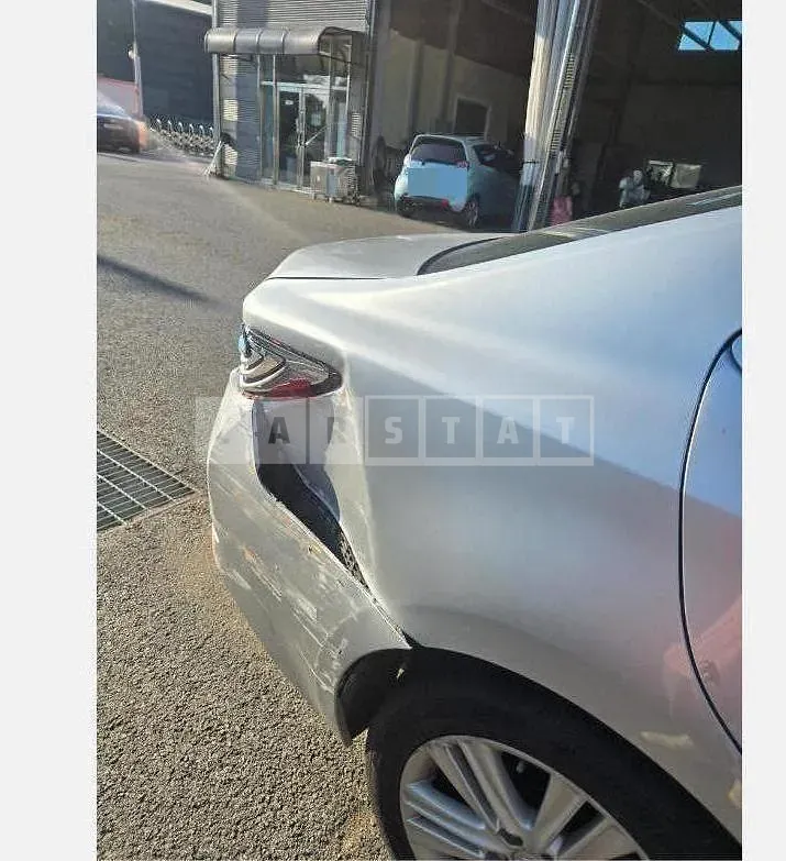Photo 2 of 3: 2015 Lexus ES350 — Korean insurance auction